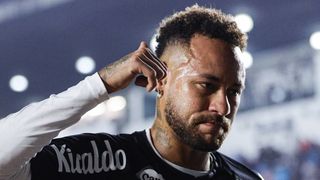 Neymar vai ser suspenso após fala machista? Correndo risco de sofrer grave punição, jogador manda recado bíblico em post com filhas. Entenda!