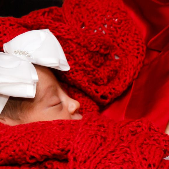 Clara, filha de Graciele Lacerda e Zezé Di Camargo: rostinho da bebê foi mostrado pela primeira vez