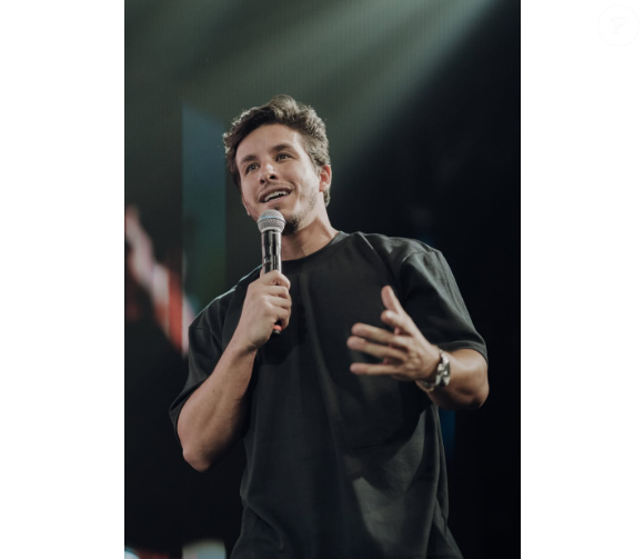 Na Record, ele integrou o elenco de 'Promessas de Amor' (2009), 'Vidas em Jogo' (2011), 'José do Egito'(2013), 'Vitória' (2016), 'A Terra Prometida' (2016), 'Jesus' (2018), Gênesis (2021) e 'Reis', consolidando-se como um dos nomes frequentes das novelas de temática bíblica da emissora.