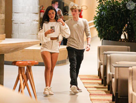 Angélica não aprovou exposição do namoro do filho Benício com Duda Guerra: 'Ele sofreu como um adolescente sofreria e eu, como mãe, sofri por ele e agi como uma mãe à moda antiga, que acolhe, dá conselho'