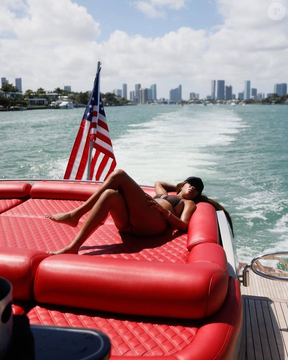 Além da Disney, a viagem incluiu dias de sol e mar em Miami — onde o casal tem um imóvel avaliado em R$ 13 milhões