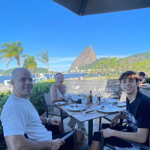 Carla Marins, a Joyce de 'História de Amor', é casada com o personal trainer Hugo Baltazar.