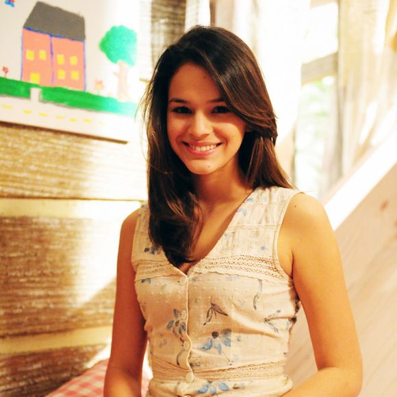 10 anos depois de sua primeira aparição na Globo, Bruna Marquezine esteve no elenco de 'Araguaia', em 2010