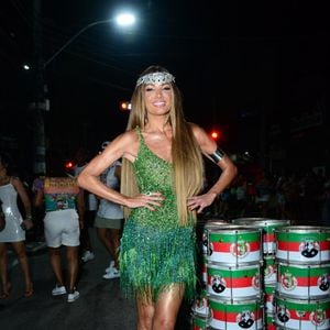 Carnaval 2025 com Patrícia Poeta: nas redes sociais, como no Instagram, diversos internautas reagiram à beleza da musa da Grande Rio e fizeram alguns comentários.