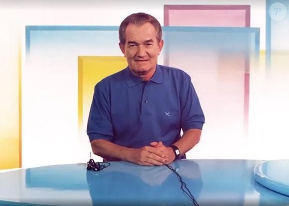 'Globo Esporte' tinha só 5 minutos de duração na época da estreia da novela 'Rainha da Sucata'; na foto, Leo Batista no cenário do 'Jornal Hoje'. Os dois telejornais seguem no ar 35 anos depois