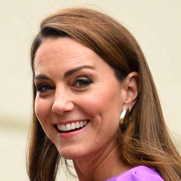 O alimento que não falta na dieta de Kate Middleton é o abacate, que ajuda a sua pele a ficar viçosa e sem marcas