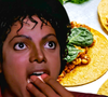 Provei o prato mexicano mais irresistível que Michael Jackson comia durante ‘Thriller’: leva queijo, molho de pimenta e é fácil de fazer em casa