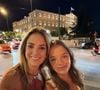 Mãe e filha curtem viagem pelo verão europeu