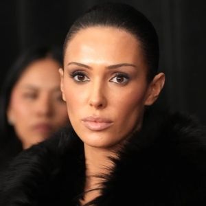 Bianca Censori, antes de ficar pelada no Grammy, teria passado por cirurgia íntima