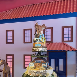 Bolo de José Leonardo, filho de Virgínia Fonseca e Zé Felipe, pesa 200 kg, segundo informações da revista Quem