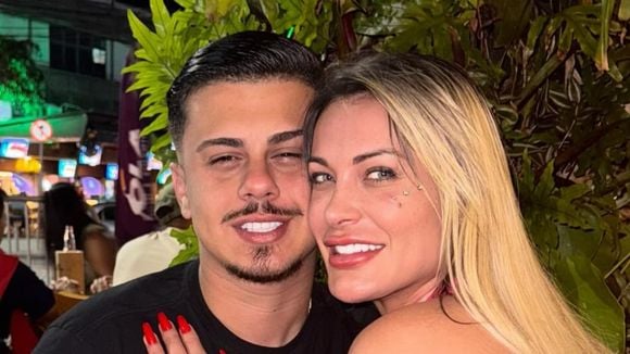 'Perdi a virgindade com ele': casada, Andressa Urach revela cirurgia íntima para 'voltar a ser virgem' e toma importante atitude envolvendo filmes pornôs