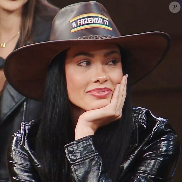 Briga com Rayane Figliuzzi rende assunto e fortalece a popularidade de Carol Lekker no reality