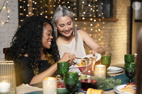 Hábitos saudáveis ajudam famílias a lidar com alimentação, telas e sono durante o período festivo