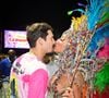 Sabrina Sato ganhou beijo apaixonado do marido, Nicolas Prattes, durante o carnaval 2026