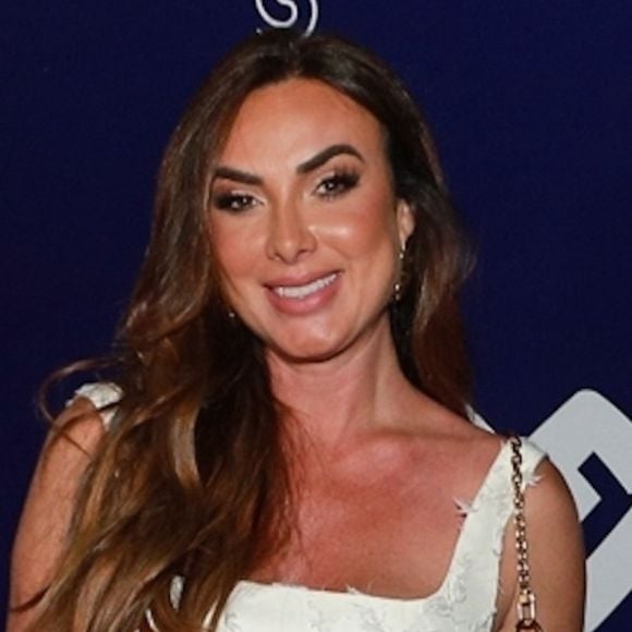 Nicole Bahls namorando jogador do Flamengo? Participante do 'Dança dos Famosos' dá veredito: 'Só beijando'