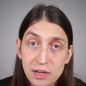 O caso ganhou mais repercussão após um vídeo viral do youtuber Felca, que denuncia esquemas de pedofilia na internet e a exploração da imagem de menores de idade