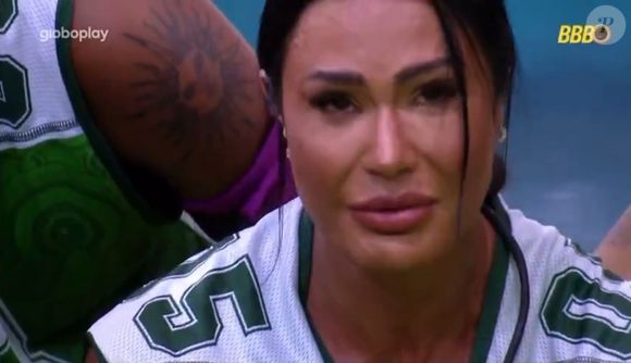 Durante prova de resistência do 'BBB 25' nesta madrugada (31), Gracyanne Barbosa caiu no choro ao relembrar período em que dormiu na rua