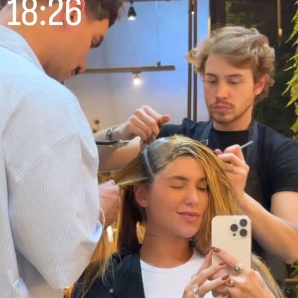 Virgínia Fonseca foi ao salão retocar a raiz