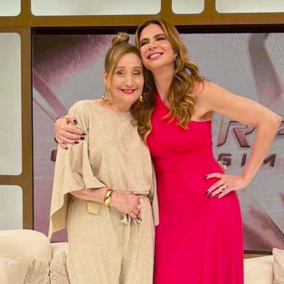 Luciana Gimenez recebe Sônia Abrão no ‘Superpop’ de natal nesta quarta-feira (25)