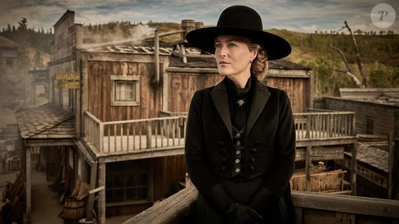 Ação e violência estão presentes em cada episódio da série, mas dividem espaço com uma narrativa que conquista o público por completo