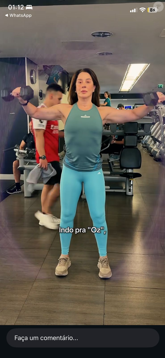 Ícone da TV e do teatro, Claudia Raia revela por que a musculação virou prioridade em sua rotina de saúde aos 59 anos