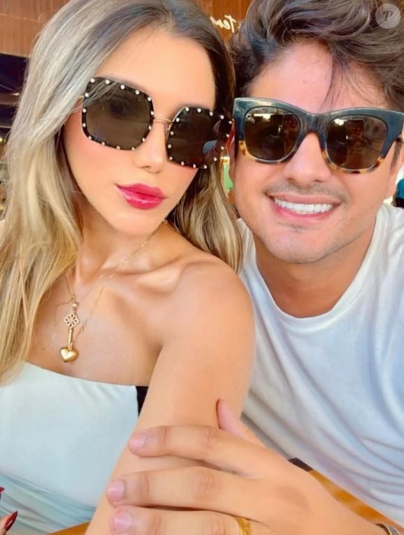Cantor de forró João Lima foi flagrado em vídeos agredindo a esposa, Raphaella Brilhante: músico ficou 4 meses preso e foi solto por decisão da Justiça