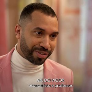Gil do Vigor é elogiado: 'No começo ele é meio tímido, mas vai se soltando e conquistando todo mundo no set. É empenhado, prestativo e atencioso. Vale cada centavo cobrado, pois entrega qualidade e simpatia'