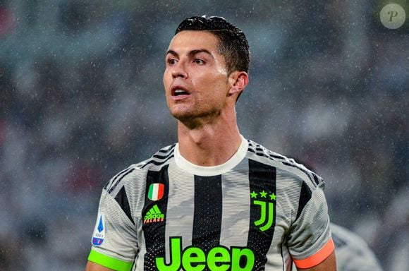 Cristiano Ronaldo venceu a Bola de Ouro 5 vezes, em 2008, 2013, 2014, 2016 e 2017