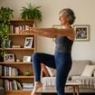 Cinco exercícios de Pilates para maiores de 60 anos que podem ser feitos caminhando: são simples e perfeitos para melhorar o equilíbrio
