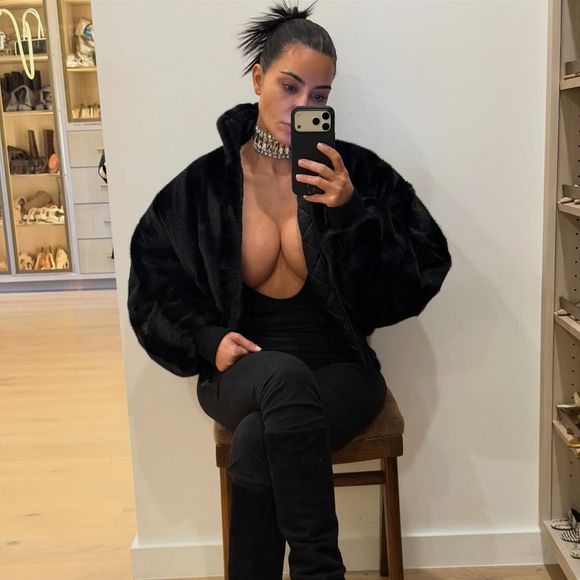 Atitudes como a de Kim Kardashian, de fazer exercícios com pesos, são altamente recomendadas por estudos para evitar a sarcopenia na vida adulta