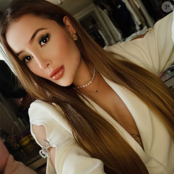 Nayara Macedo, a garota de programa que se apresenta como Any Awuada, foi presa em Mogi das Cruzes, município localizado na Região Metropolitana de São Paulo