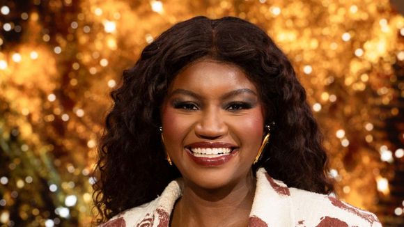 Kenya Sade: o lindo significado do nome da apresentadora da Globo, confirmada em transmissão do show de Lady Gaga, já foi revelado na TV