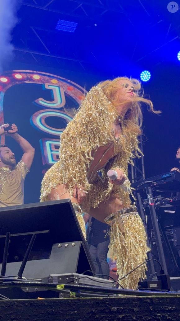 Joelma foi diagnosticada com Covid-19 nove vezes e, além das sequelas da doença, também precisou lidar com uma sinusite bacteriana e cancelar diversos shows