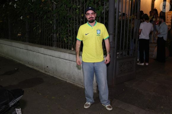 João Silva usou a camisa amarelinha da Seleção em festa no Rio após vitória do Brasil (6 x 2) contra o Panamá
