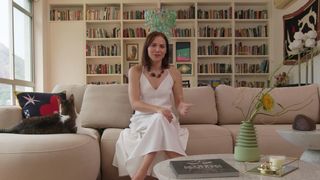 Nem Leblon, nem Tijuca: Adriana em 'Quem Ama Cuida', Letícia Colin mora em apartamento inteligente no Jardim Botânico com cômodos interligados e obras de arte luxuosas. Fotos!