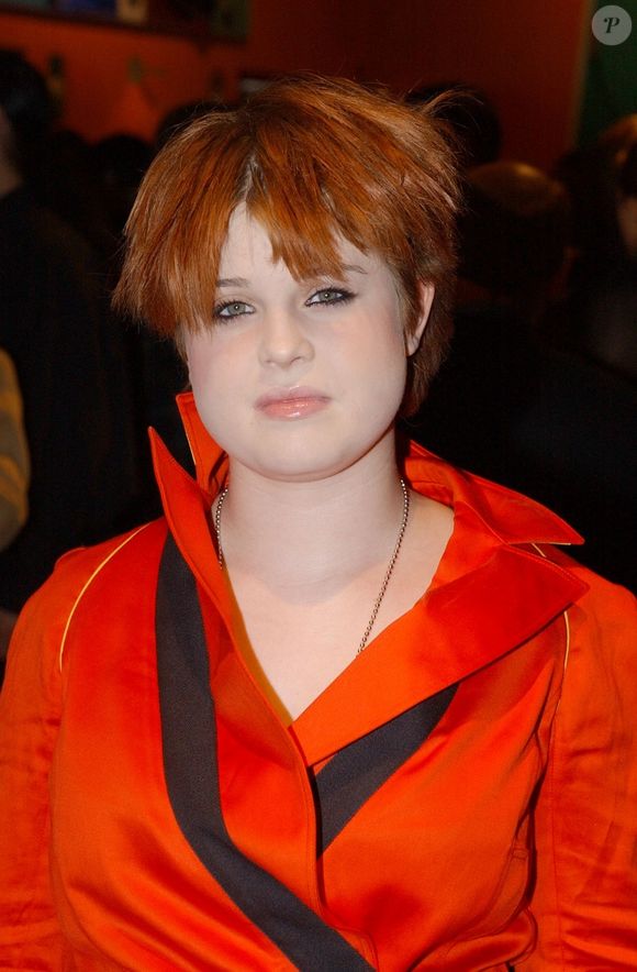 Kelly Osbourne nunca se apegou a estilos de cabelo e adorava mostrar rebeldia em cortes