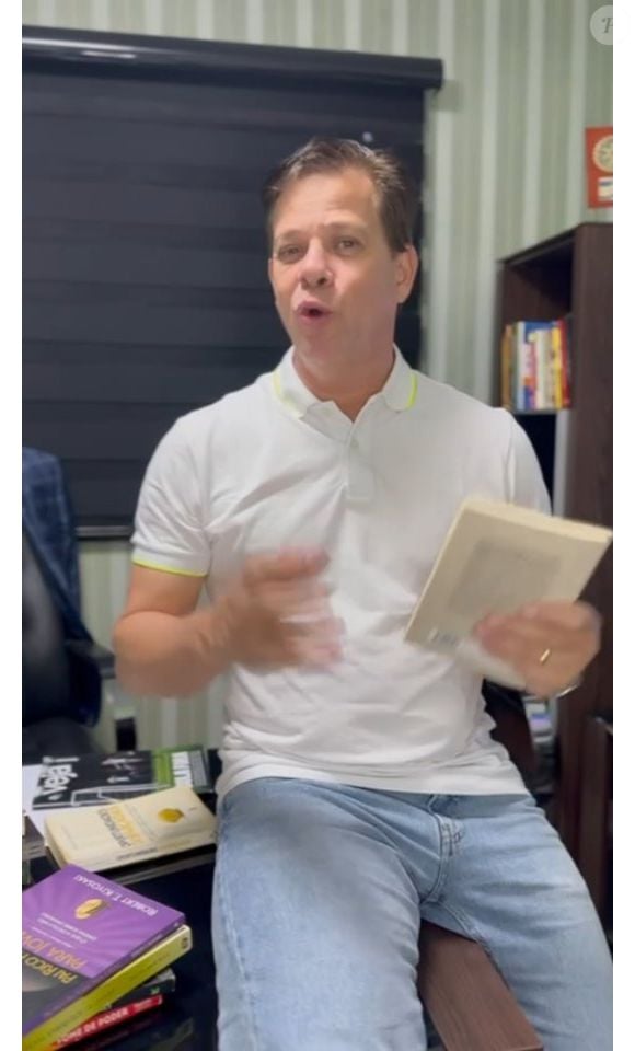 Acir Filló: ‘O ator que me interpreta é muito talentoso. Mas ele é feio e eu sou um homem bonito. Queria que chamassem o Fabio Assunção, que é galã e tem a minha idade’, gabou-se