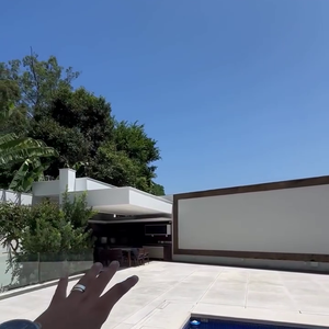 Mansão de Iza tem espaço gourmet completo