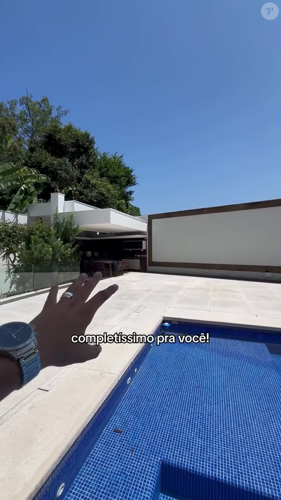 Mansão de Iza tem espaço gourmet completo