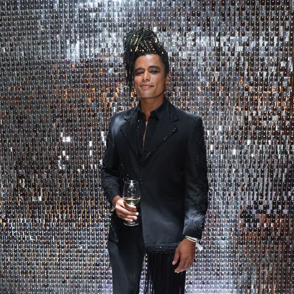 Baile do Copa 2025: recém-eliminado do ‘BBB 25’, Diogo Almeida escolheu look all black