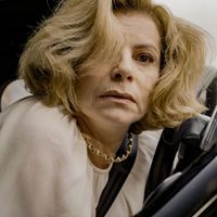 Morta antes da hora? Odete Roitman sofre atentado brutal em 'Vale Tudo' que antecipa mistério; veja fotos impressionantes do crime