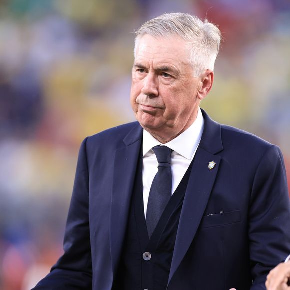 Nas redes sociais, a escalação de Ancelotti para a estreia do Brasil dividiu opiniões e gerou críticas de internautas