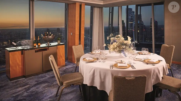 Richarlison escolheu um hotel literalmente nas alturas para pedir Amanda Araújo em casamento. O Shangri-La The Shard ocupa do 34º ao 52º andar do The Shard