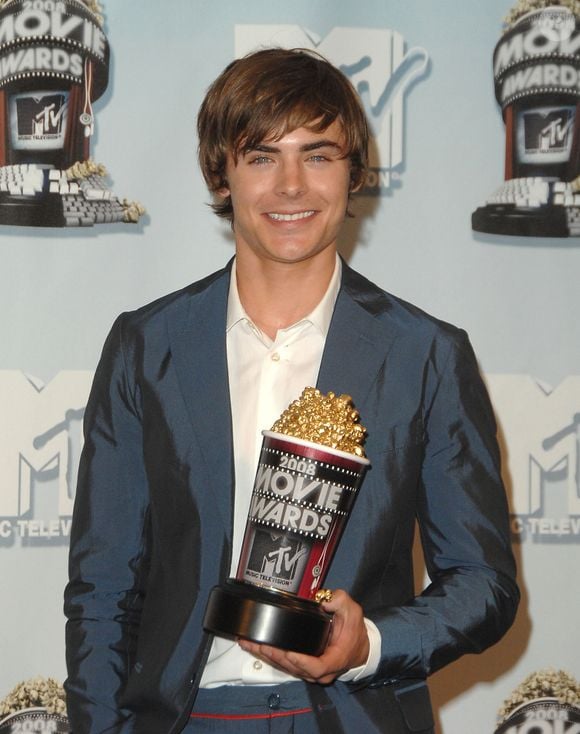 2008: cabelo de Zac Efron também mudou bastante ao longo da fama