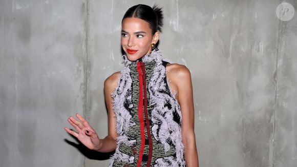 Bruna Marquezine inova nos looks com penteados estilosos