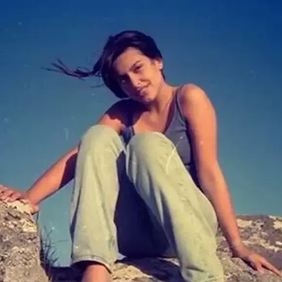 Cleo Pires, com apenas 15 anos na época, foi acusada de ser amante do padrasto