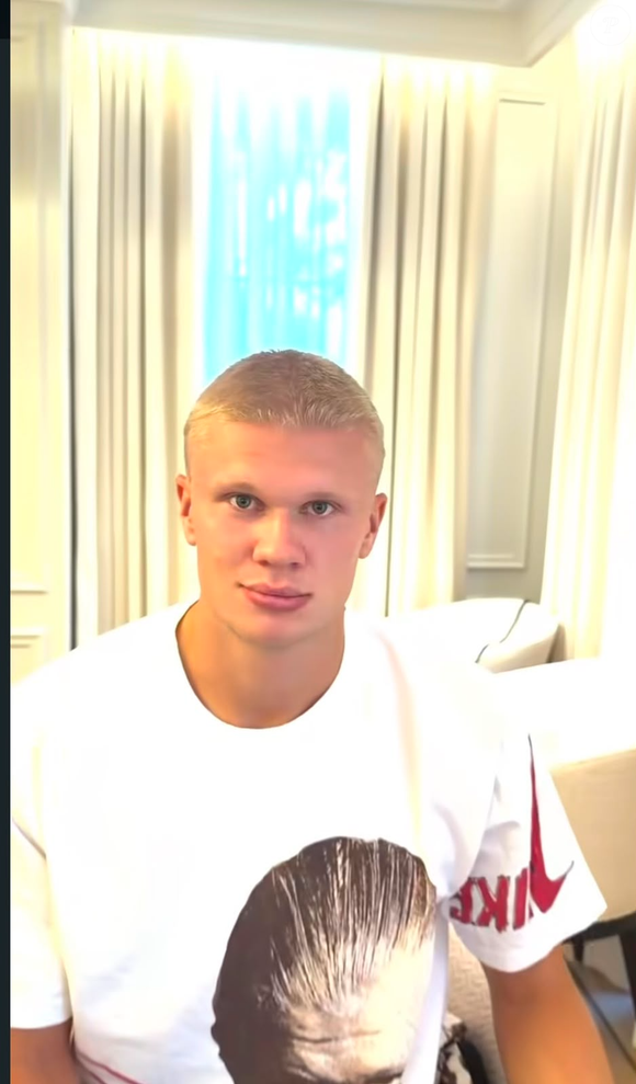 Haaland com a antiga cabeleira: antes da transformação, o atacante do Manchester City era facilmente reconhecido pelos longos cabelos loiros