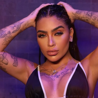 Gente... MC Mirella protesta após fotos íntimas serem alvos de montagem por motivo inusitado: 'Recalcadas'