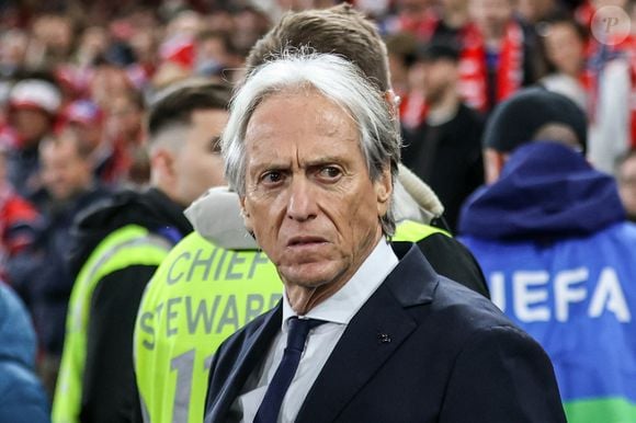 Jorge Jesus é o técnico da Seleção de Portugal e viveu novos capítulos de tensão com Cristiano Ronaldo antes da saída do craque da concentração