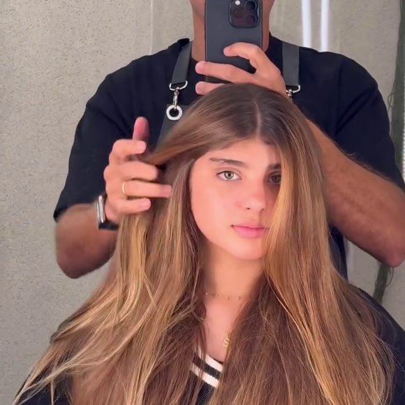 Filha de Grazi Massafera foi atendida pelo cabeleireiro Anderson Couto, queridinho de estrelas como Ingrid Guimarães e Giovanna Antonelli